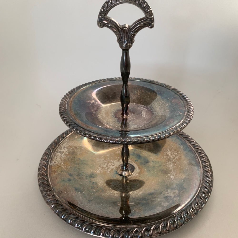WM ROGERS two tier tray - Picture 2 of 11